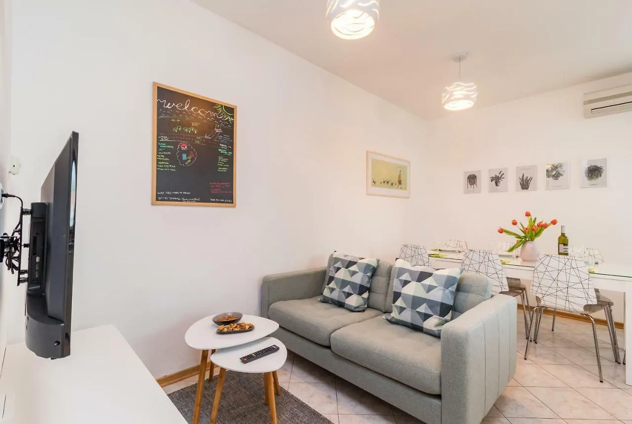Apartment Anton, 파자나